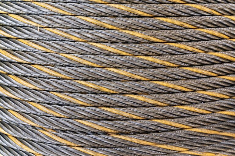 Manutenção em cabos de aço: como aumentar a vida útil e reduzir custos operacionais