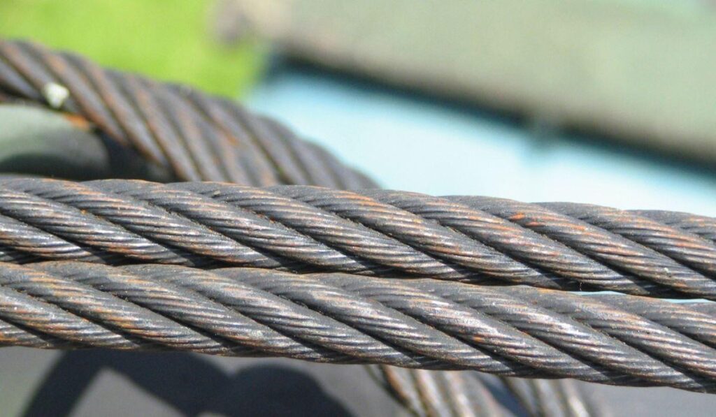 Cabos de aço na mineração e agronegócio: resistência extrema para condições severas 2 Uso de cabos de aço industriais